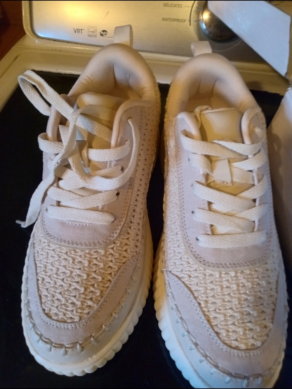 Dream Pairs Cream Woven Lace-Up Sneakers